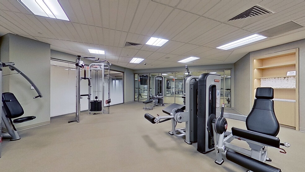 More Photos Of 2711 N Haskell Ave, Dallas Office For Lease