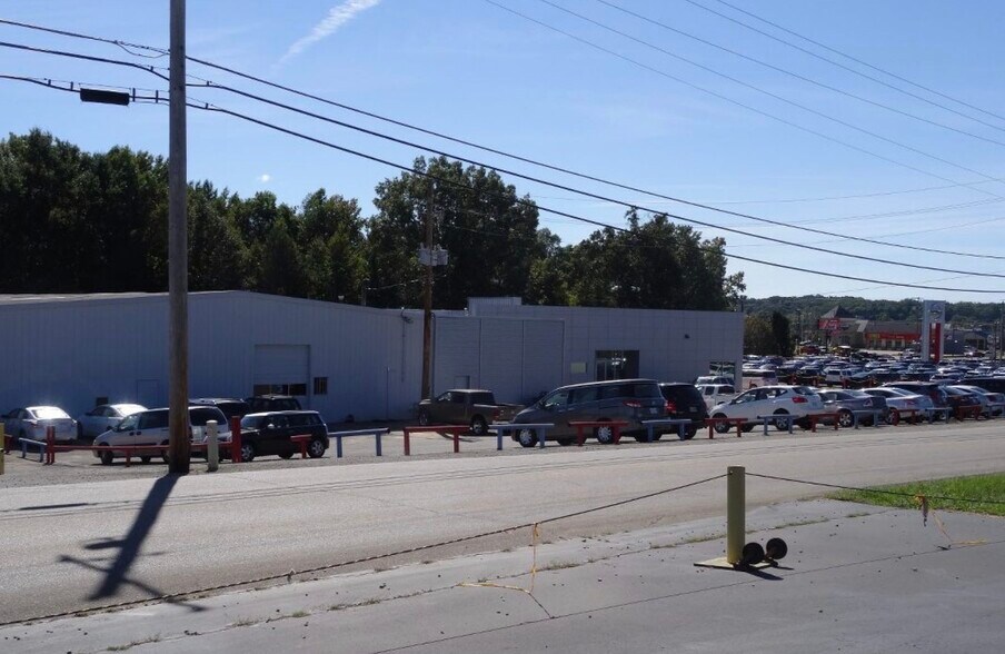 More Photos Of 813 S Parkway St, Corinth Auto Dealership For Sale
