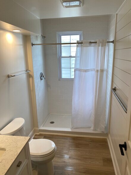 More Photos Of 1416 Sulphur Spring Rd, Arbutus Office Residential For Sale