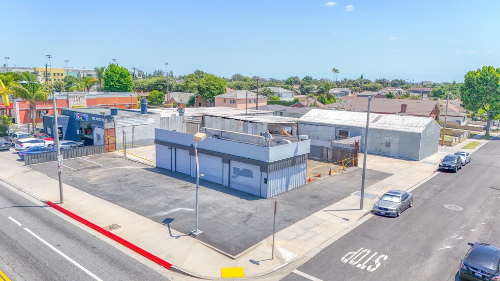 Primary Photo Of 3500 Gage Ave, Bell Auto Dealership For Sale