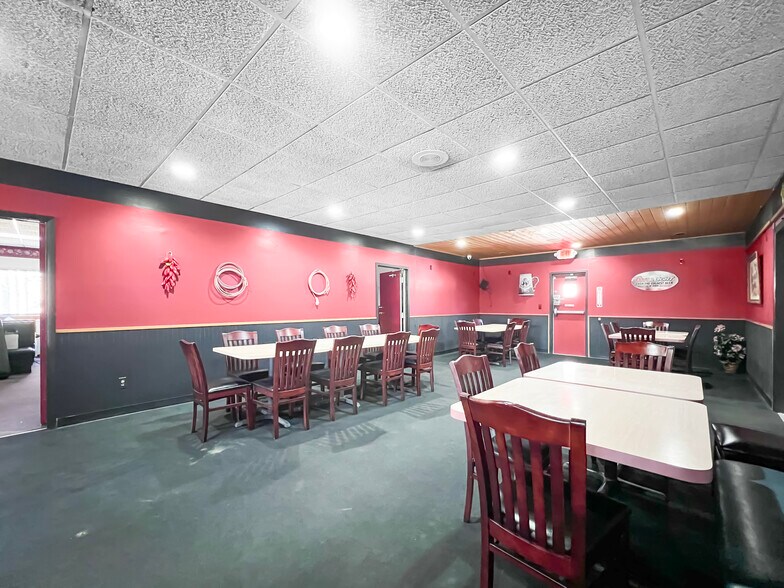 More Photos Of 15371 Highway 13 S, Hurricane Mills Restaurant For Lease