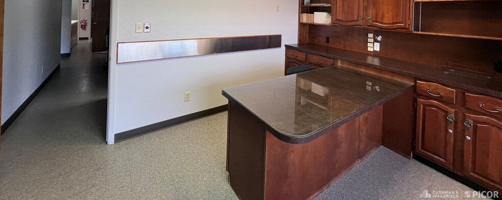 More Photos Of 2121 N Beverly Ave, Tucson Medical For Lease