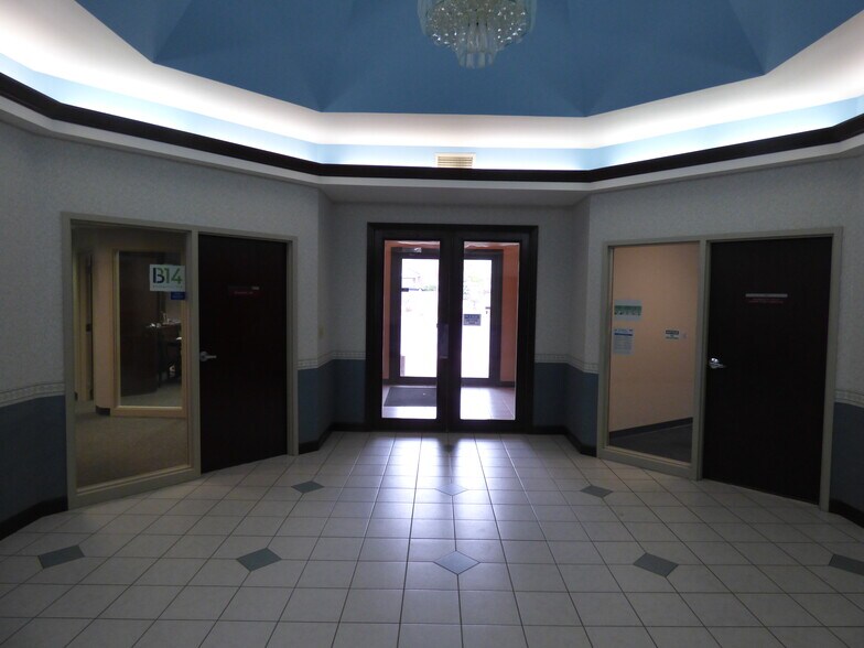 More Photos Of 10016 Office Center Ave, Saint Louis Office For Lease