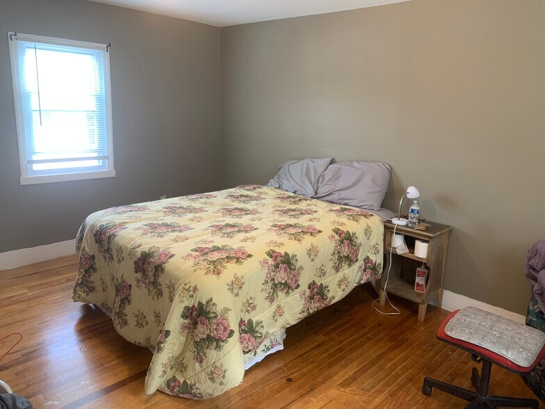 More Photos Of 334 Columbus Ave, Pittsfield Warehouse For Sale