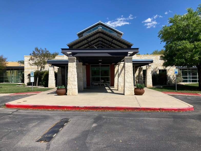 More Photos Of 100 Citibank Dr, San Antonio Office For Sale