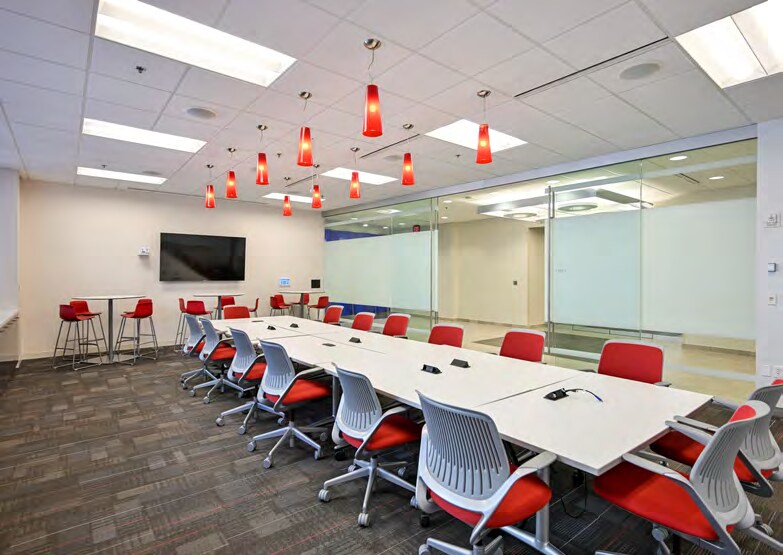 More Photos Of 600 Vine St, Cincinnati Office For Lease