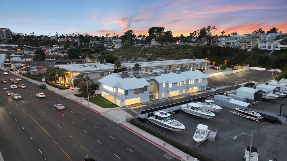 More Photos Of 2244 W Coast Hwy, Newport Beach Office For Lease
