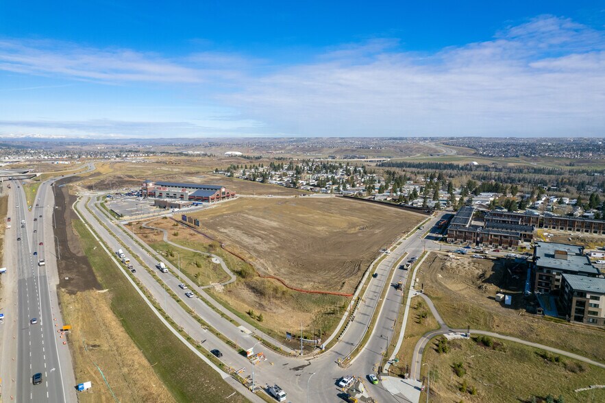 More Photos Of 25 Greenbriar Dr NW, Calgary Unknown For Lease