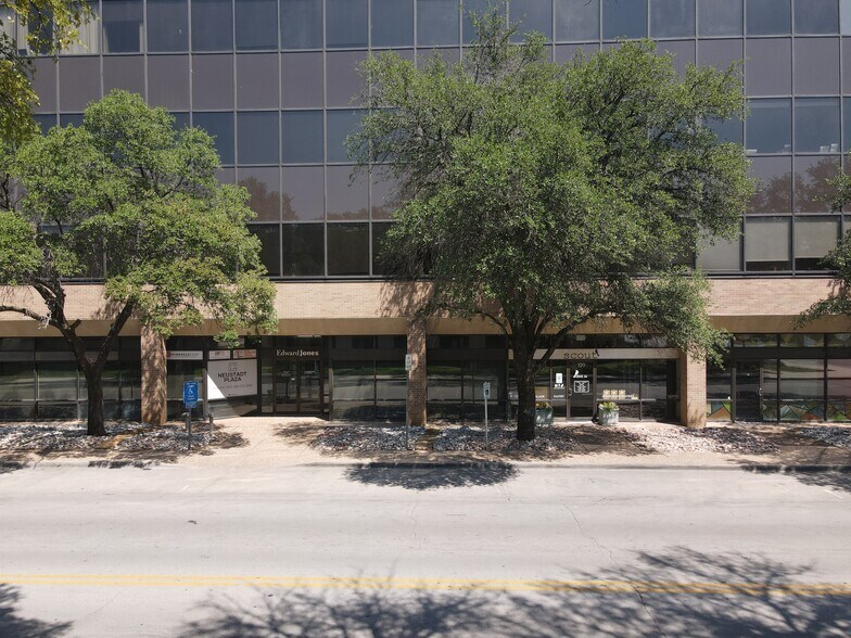 More Photos Of 333 W Main St, Ardmore Medical For Sale