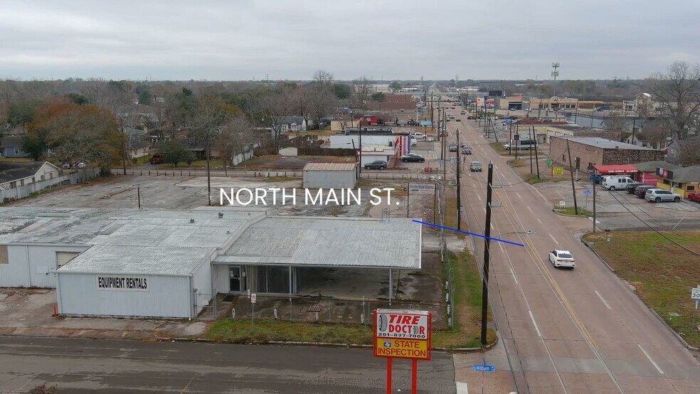 More Photos Of 1801 N Main St, Baytown Flex For Sale