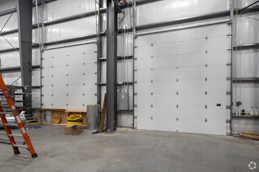 More Photos Of 9B Puzzle Ln, Newton Warehouse For Lease