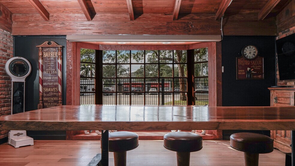 More Photos Of 3508 S Manhattan Ave, Tampa Health Club For Sale