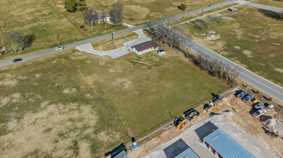 More Photos Of 1997 W Pickens Rd, Pea Ridge Office For Sale