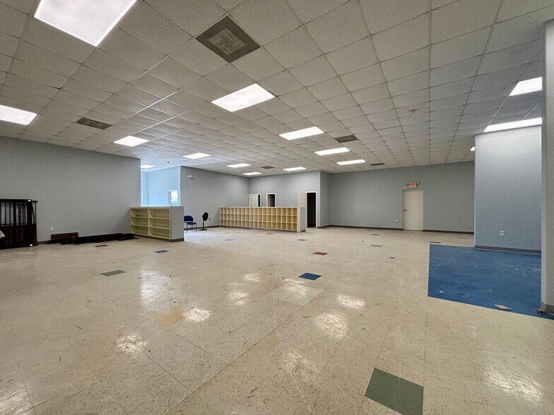 More Photos Of 1141 Brazosport Blvd N, Richwood Daycare Center For Lease
