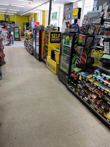 More Photos Of 31366 NE 1st Ave, Carbon Hill Freestanding For Sale