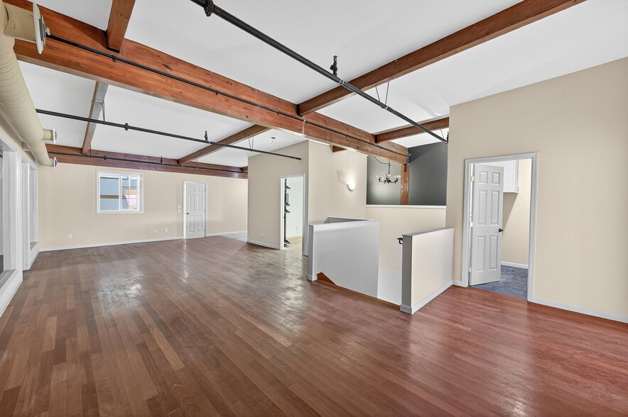 More Photos Of 20 S Linden Ave, South San Francisco Warehouse For Sale