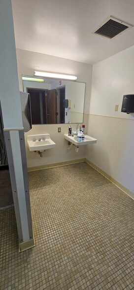 More Photos Of 2876 230th St, Sidney Assisted Living For Sale