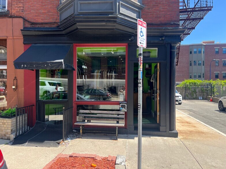 More Photos Of 149 North St, Boston Storefront Retail Residential For Lease