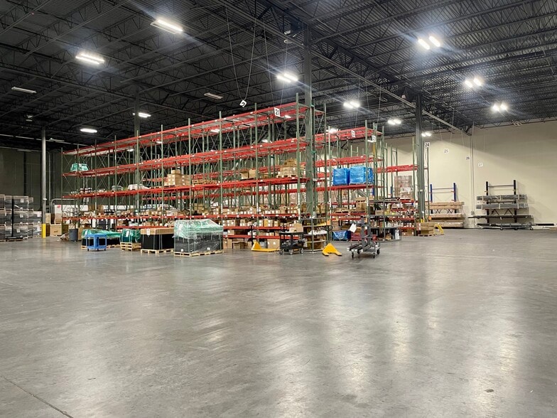 More Photos Of 600 West St, Mansfield Warehouse For Lease