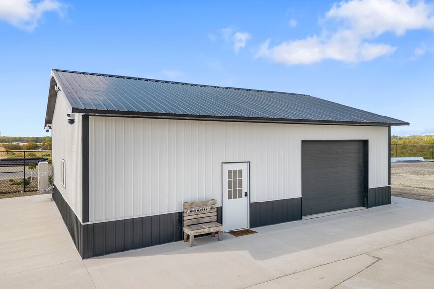 More Photos Of 3556 Marnie Ave, Waterloo Self Storage For Sale