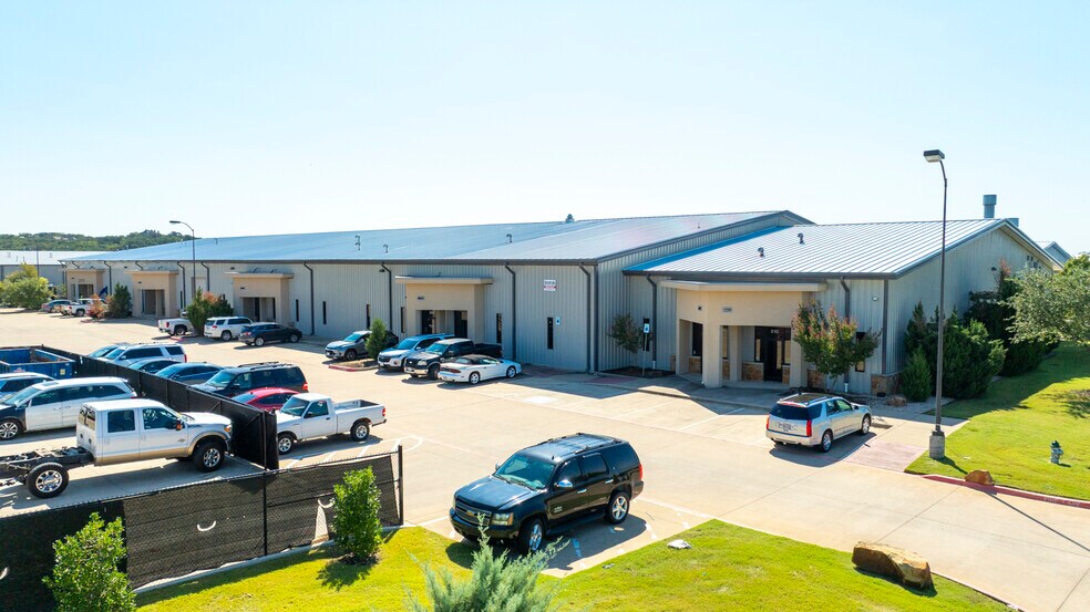 More Photos Of 8141 Gateway Dr, Argyle Warehouse For Lease