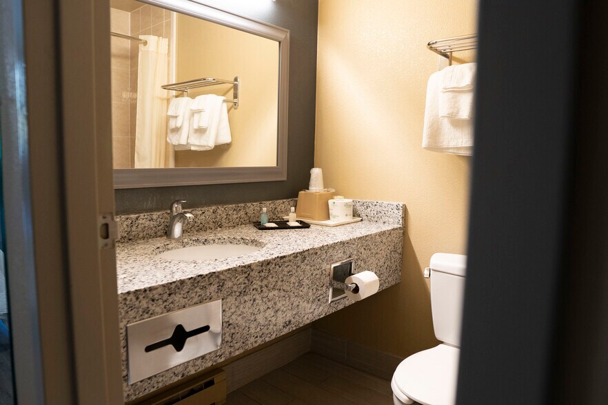 More Photos Of 1186 Worcester Rd, Framingham Hotel For Sale