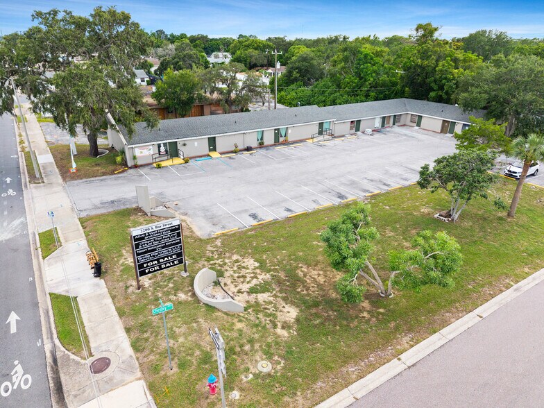 More Photos Of 2200 S Bay St, Eustis Office For Sale