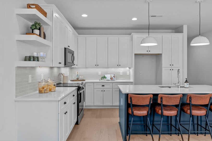 More Photos Of 5061 Lundy Dr, Raleigh Multifamily For Sale