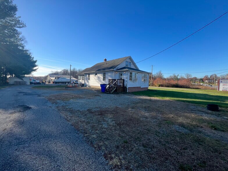 More Photos Of 2101 E Churchville Rd, Bel Air General Retail For Lease