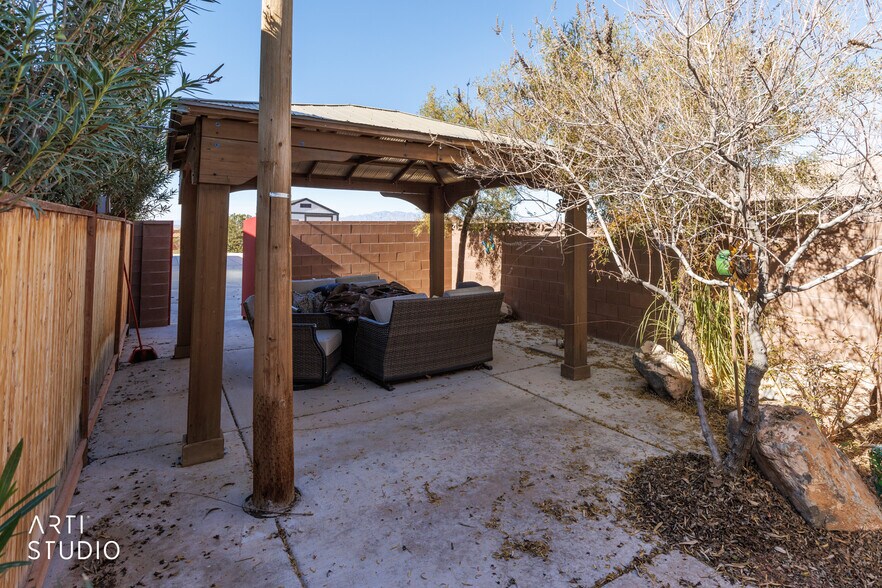 More Photos Of 3767 S Scenic Blvd, Littlefield Flex For Sale