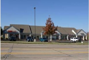 More Photos Of 1345 Triad Center Dr, Saint Peters Storefront Retail Office For Lease