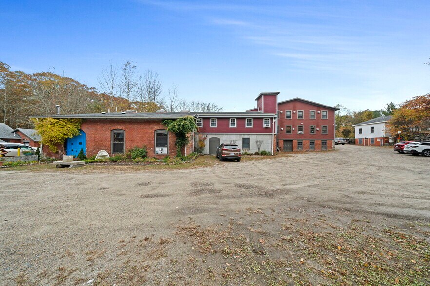More Photos Of 215 Shady Lea Rd, North Kingstown Warehouse For Sale
