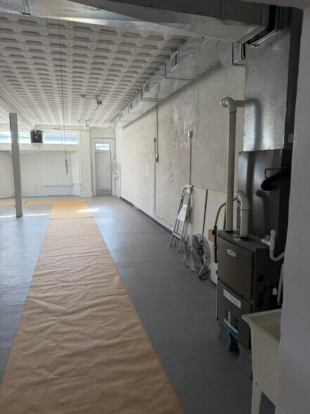 More Photos Of 4118 Queensbury Rd, Hyattsville Freestanding For Lease