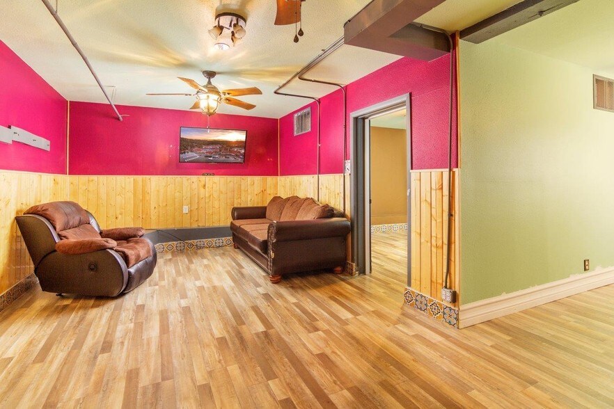 More Photos Of 23450 Crest Forest Dr, Crestline Restaurant For Sale