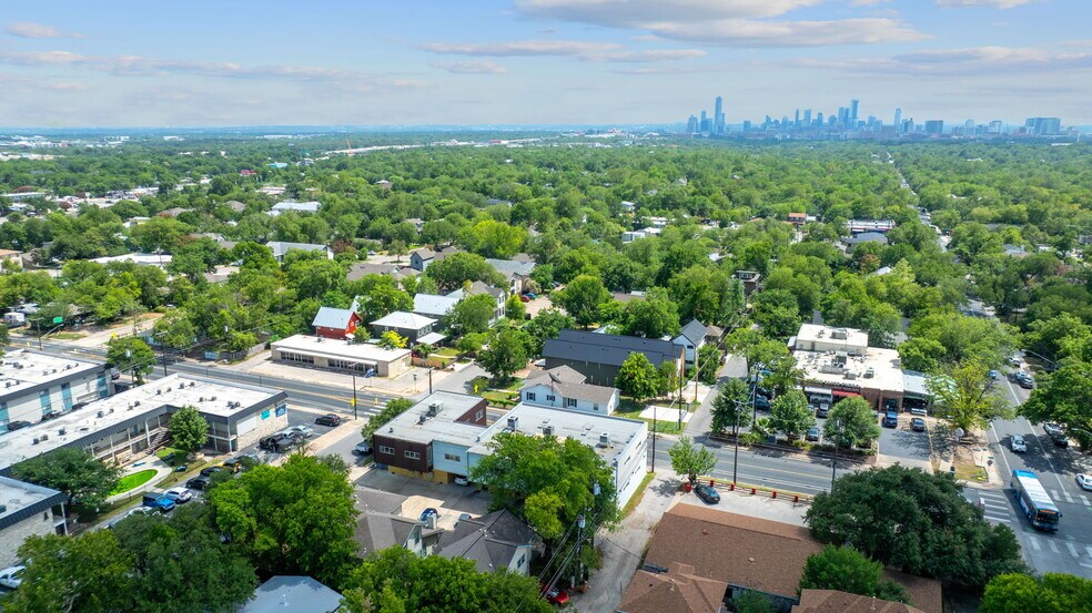 More Photos Of 508 E 53rd St, Austin Loft Creative Space For Sale