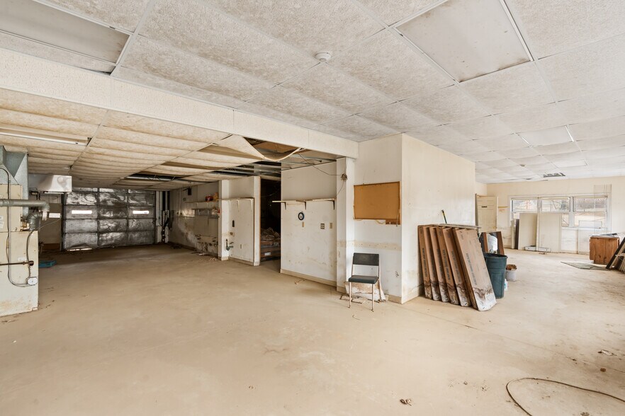 More Photos Of 360 SW Cutoff, Northborough Industrial For Sale