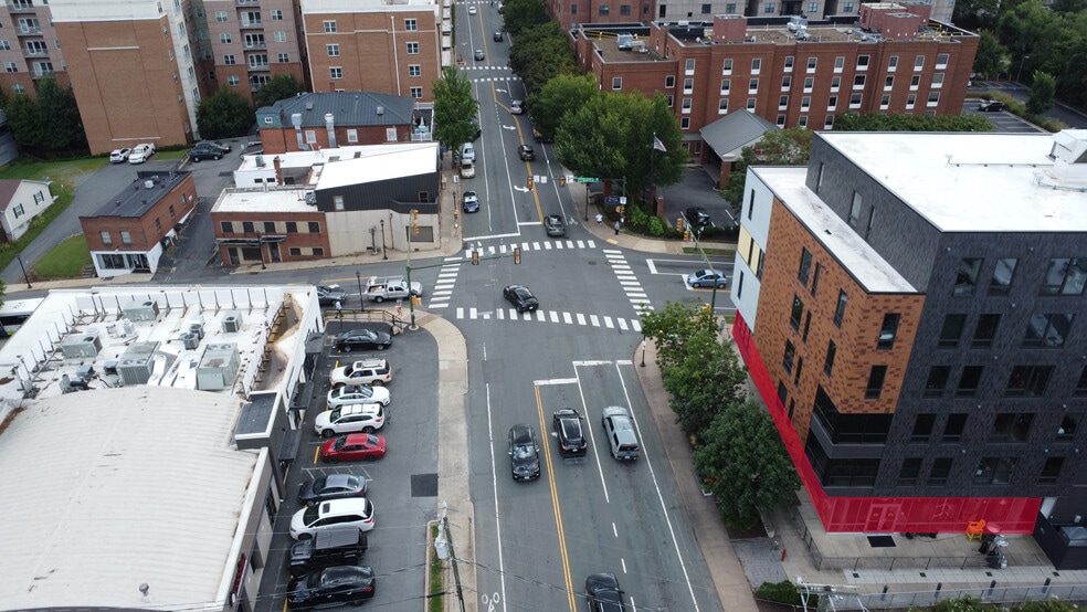 More Photos Of 1000 W Main St, Charlottesville Apartments For Lease