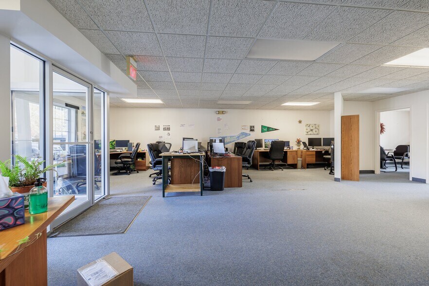 More Photos Of 120 Assembly Dr, Mendon Office For Sale
