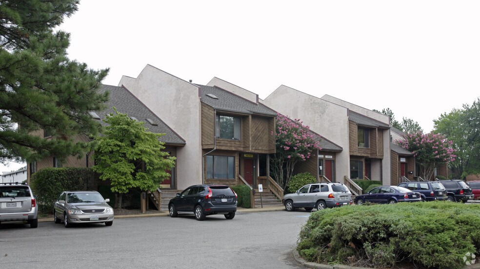 More Photos Of 400 Southlake Blvd, Richmond Office For Lease