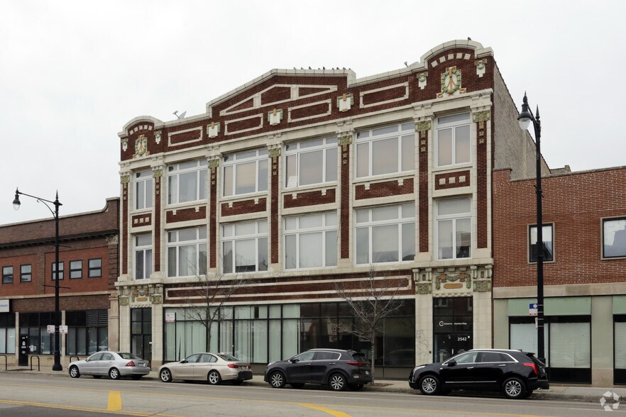 More Photos Of 2542 W North Ave, Chicago Office For Sale