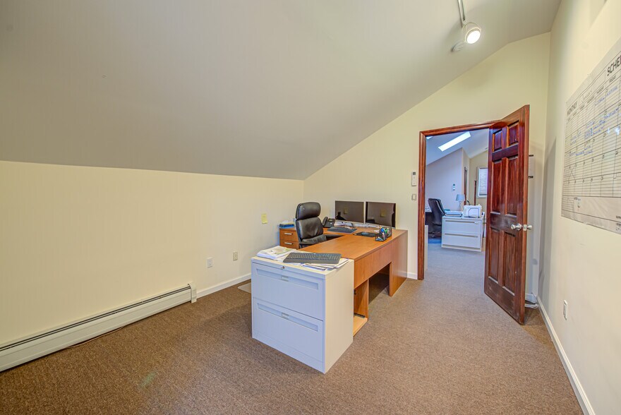 More Photos Of 9 Degnon Blvd, Bay Shore Office For Sale