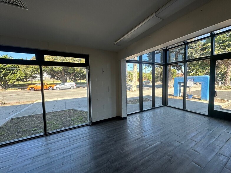 More Photos Of 1450 E Thompson Blvd, Ventura Freestanding For Lease