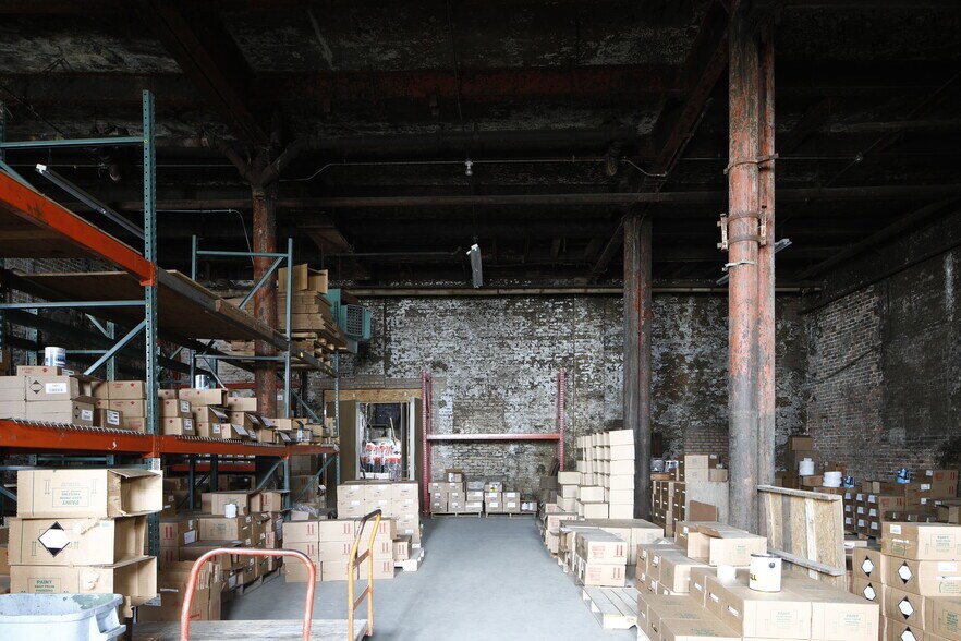 More Photos Of 2600 W 19th St, Chicago Industrial For Sale