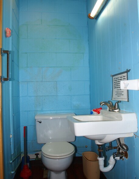 More Photos Of 1521 Sulphur Springs Rd, Waynesville Office For Sale