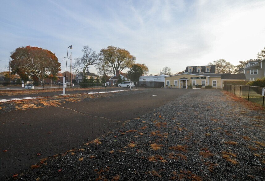More Photos Of 121-125 Main St, Old Saybrook Storefront Retail Office For Sale