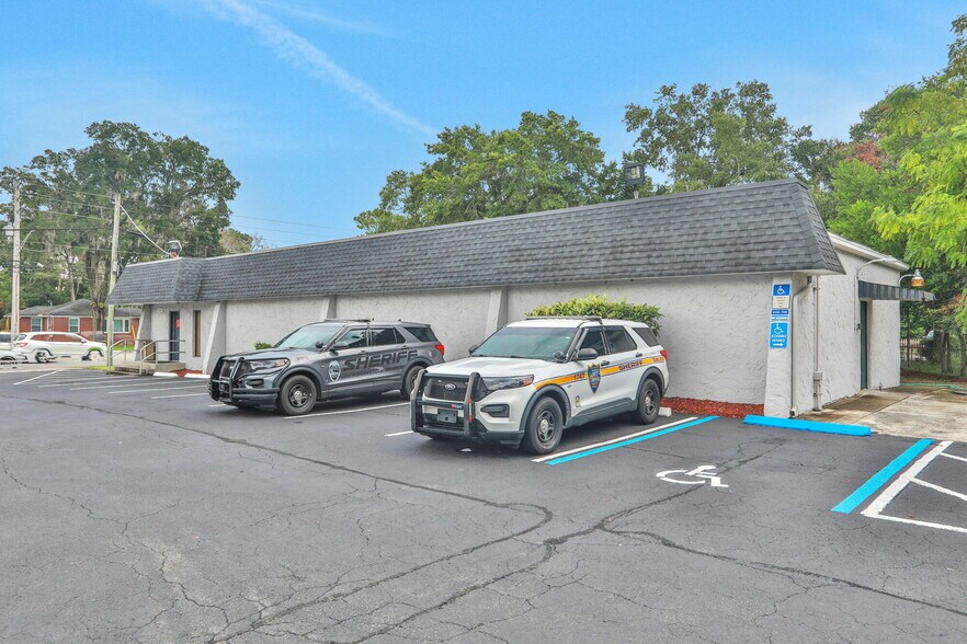 More Photos Of 1712-1736 University Blvd S, Jacksonville Medical For Sale