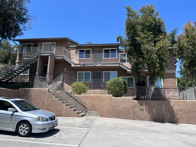More Photos Of 4960-4970 Auburn Dr, San Diego Apartments For Sale