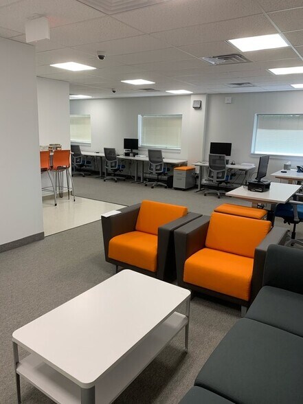 More Photos Of 505 Thornall St, Edison Office For Lease