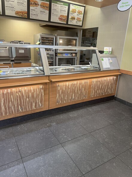 More Photos Of 13401 Blue Heron Beach Dr, Orlando Freestanding For Lease