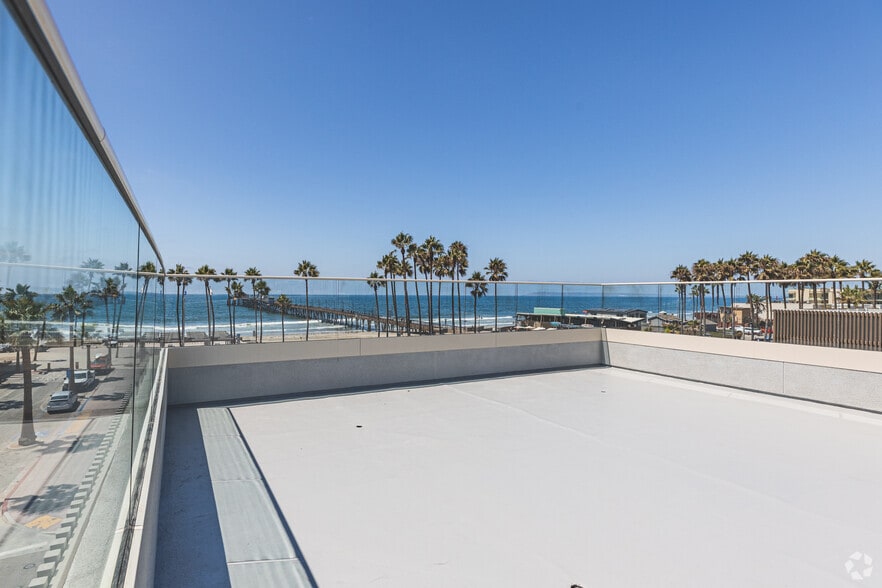 More Photos Of 951 Seacoast Dr, Imperial Beach Restaurant For Sale